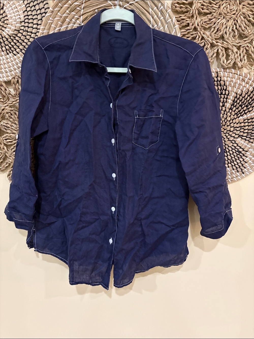Foxcroft 100% Linen Button-Down Shirt. Size 8 Fitted. Navy blue